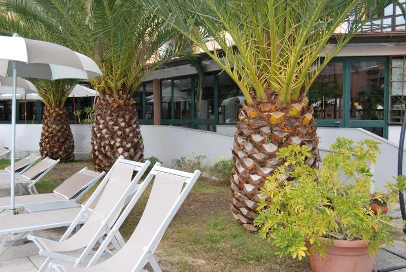 River Park Hotel Ameglia Buitenkant foto