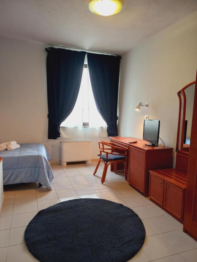 River Park Hotel Ameglia Buitenkant foto