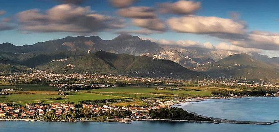 River Park Hotel Ameglia Buitenkant foto