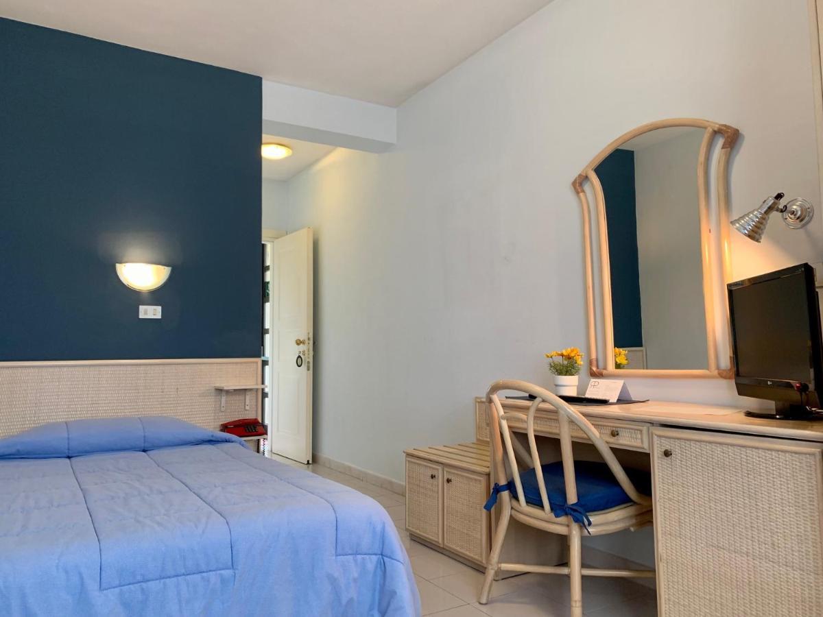 River Park Hotel Ameglia Buitenkant foto