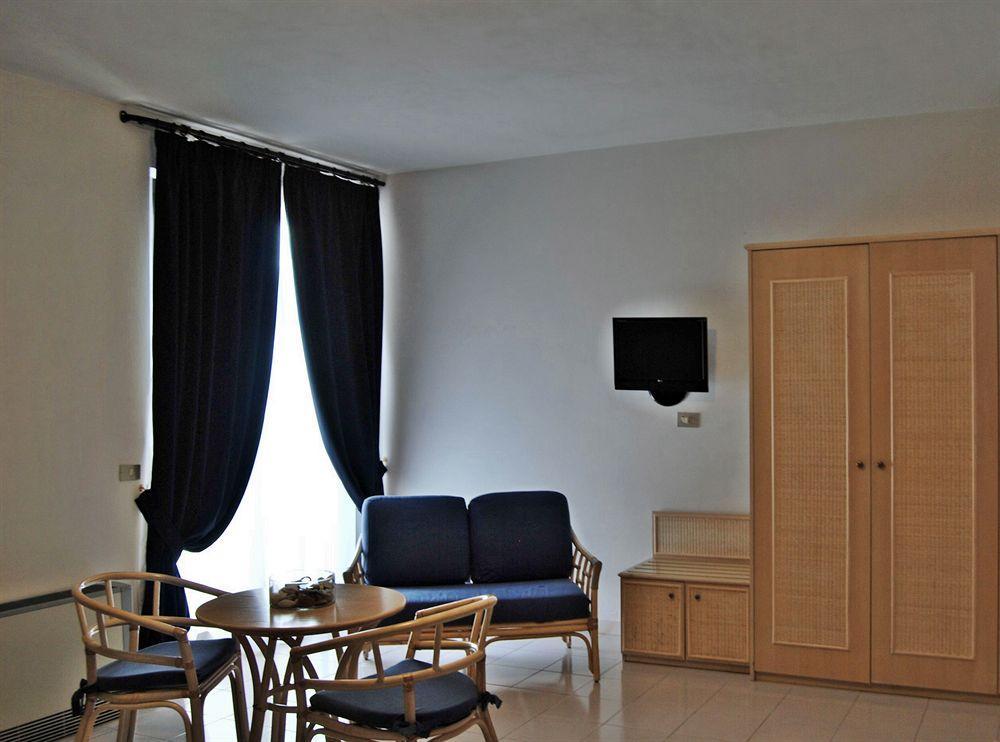 River Park Hotel Ameglia Buitenkant foto