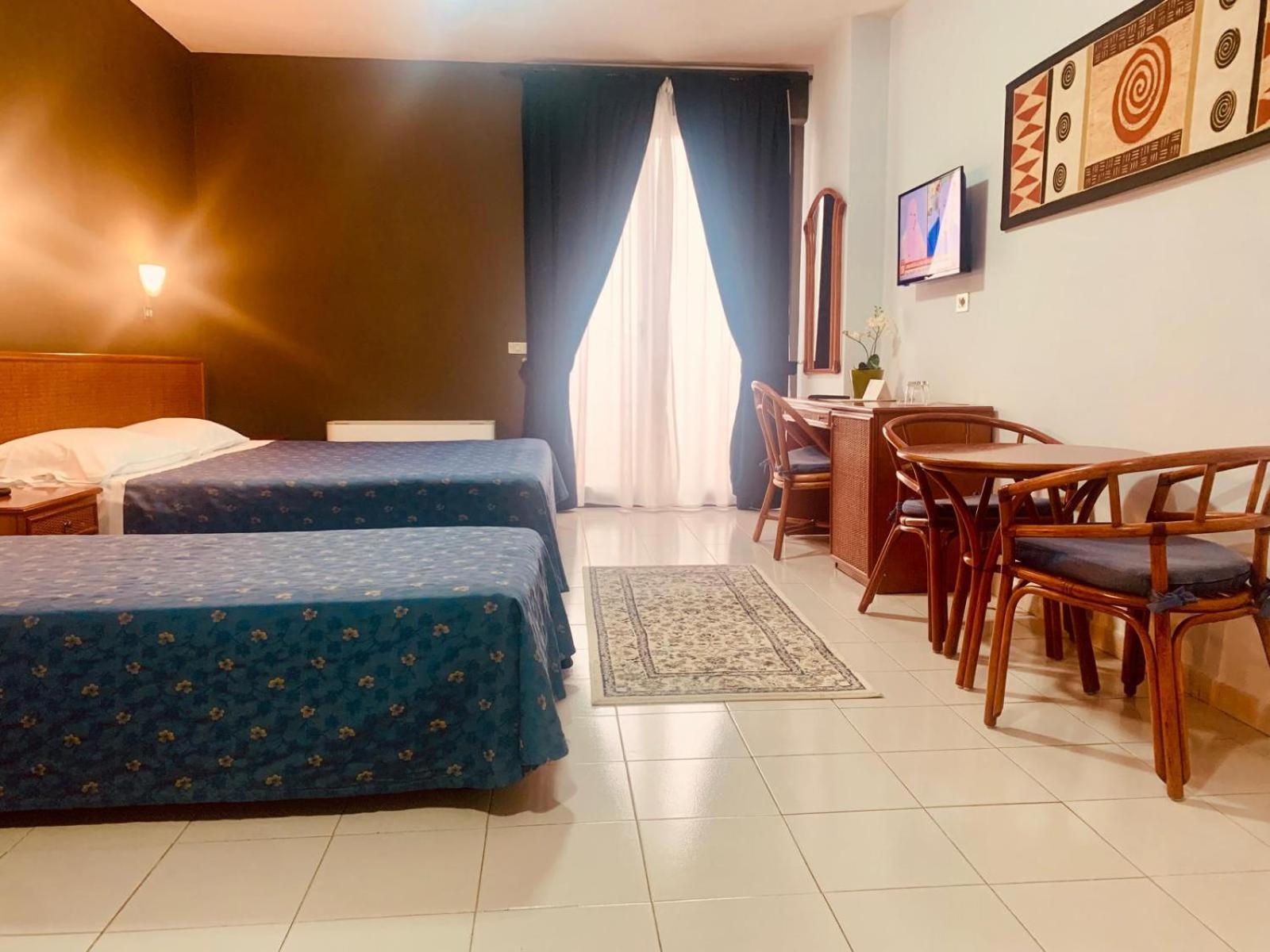 River Park Hotel Ameglia Buitenkant foto