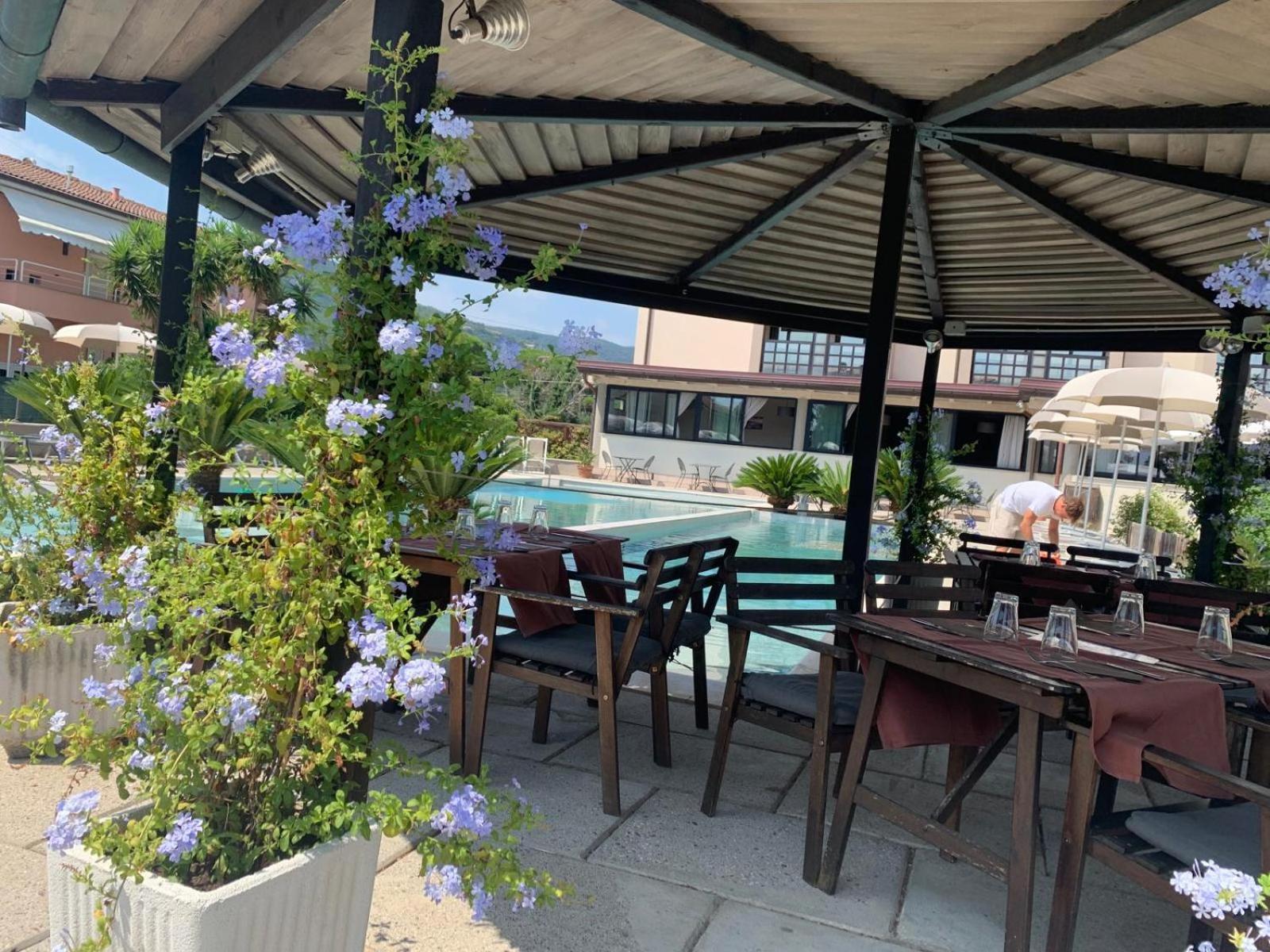 River Park Hotel Ameglia Buitenkant foto