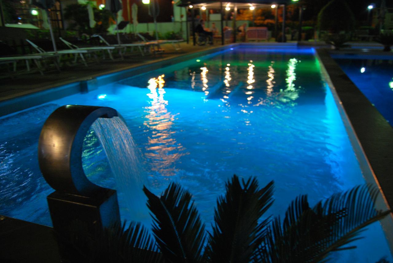 River Park Hotel Ameglia Buitenkant foto